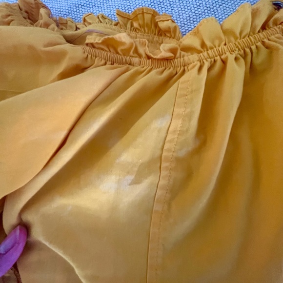 Blashe- Peasant puff sleeve crop top in yellow- Size L - Picture 4 of 5